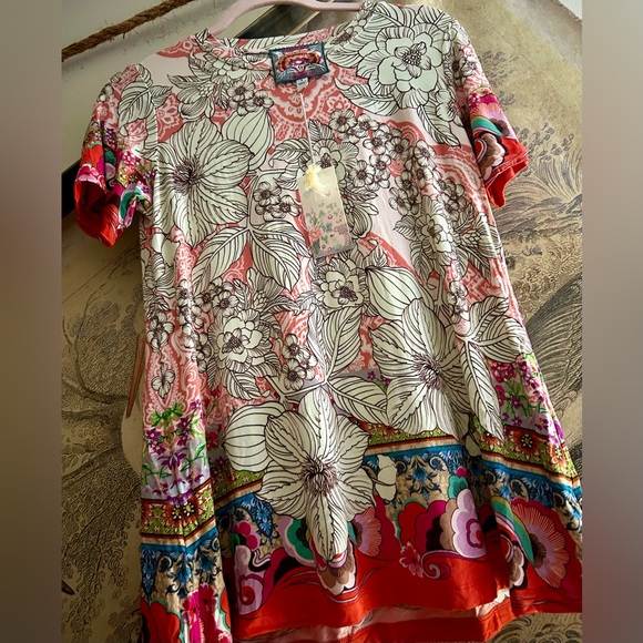 Johnny Was Bamboo Viscose / Spandex Floral Print Tee Shirt SZ Small - Picture 2 of 4